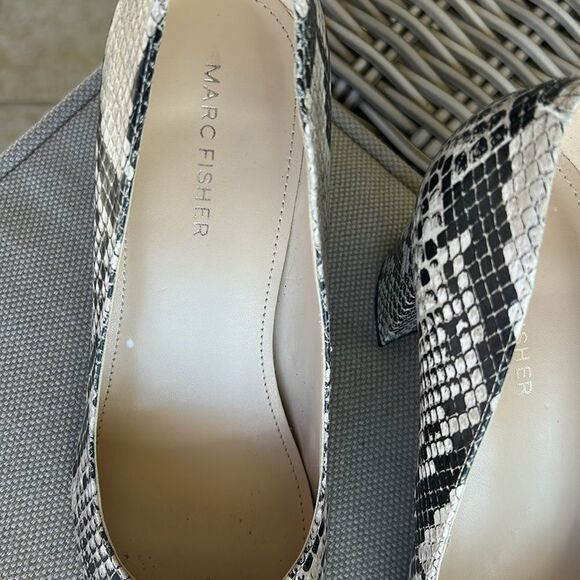 Grey black Snakeskin Patterned Women's Heels by Marc Jacobs - Picture 2 of 5